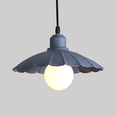 Lampe à suspension de style macaron avec abat-jour métallique à bord festonné en rose/jaune - Parfait pour le salon