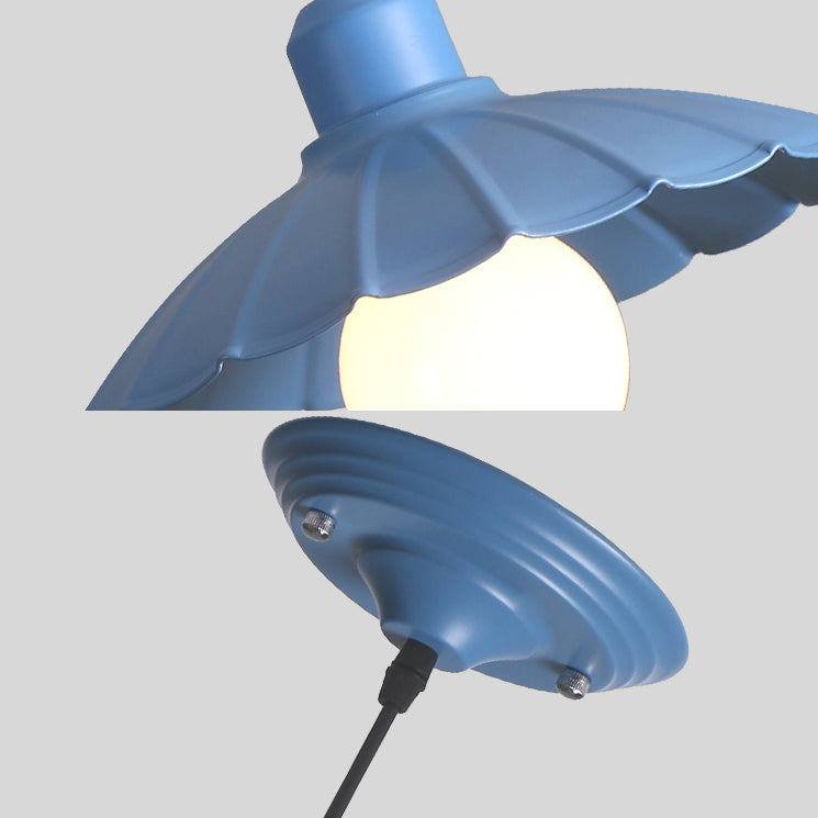 Lampe à suspension de style macaron avec abat-jour métallique à bord festonné en rose/jaune - Parfait pour le salon