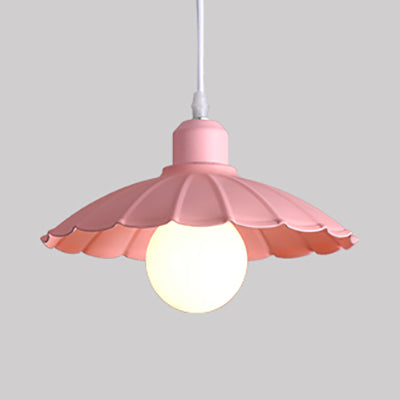 Lampe à suspension de style macaron avec abat-jour métallique à bord festonné en rose/jaune - Parfait pour le salon