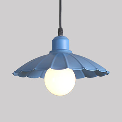 Lampe à suspension de style macaron avec abat-jour métallique à bord festonné en rose/jaune - Parfait pour le salon