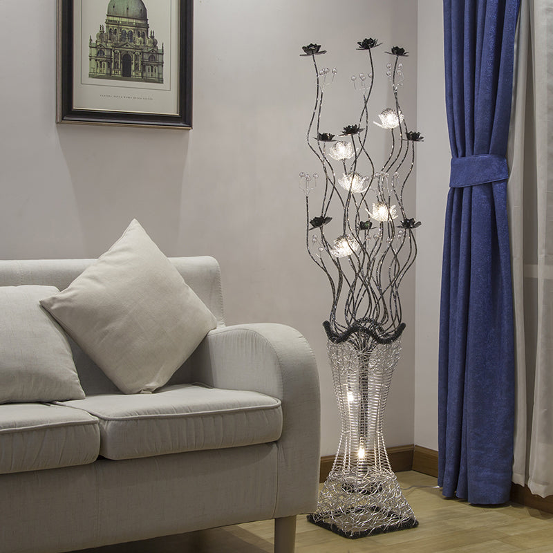 Contemporary Torch-Like Led Floor Light With Curvy Arm And Floret Decor In Black/Silver