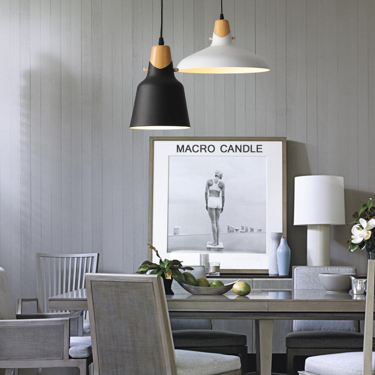 Luminaire suspendu contemporain en bois avec abat-jour en métal - Idéal pour la table à manger