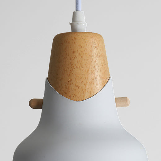 Luminaire suspendu contemporain en bois avec abat-jour en métal - Idéal pour la table à manger