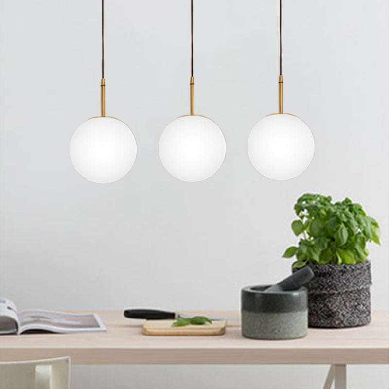 Plafonnier suspendu moderne en laiton et verre blanc - 6"/8" de large - Idéal pour la salle à manger