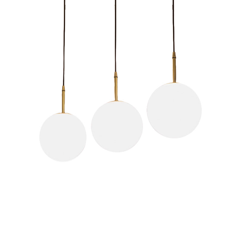 Plafonnier suspendu moderne en laiton et verre blanc - 6"/8" de large - Idéal pour la salle à manger