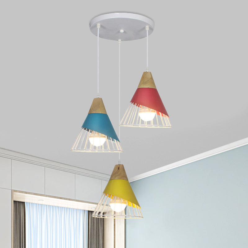 Lampe suspendue industrielle en métal à 3 têtes avec design conique noir/vert pour plafond de salon