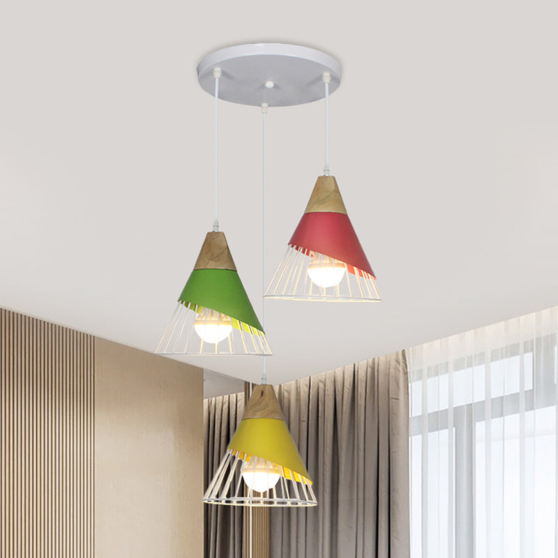 Lampe suspendue industrielle en métal à 3 têtes avec design conique noir/vert pour plafond de salon