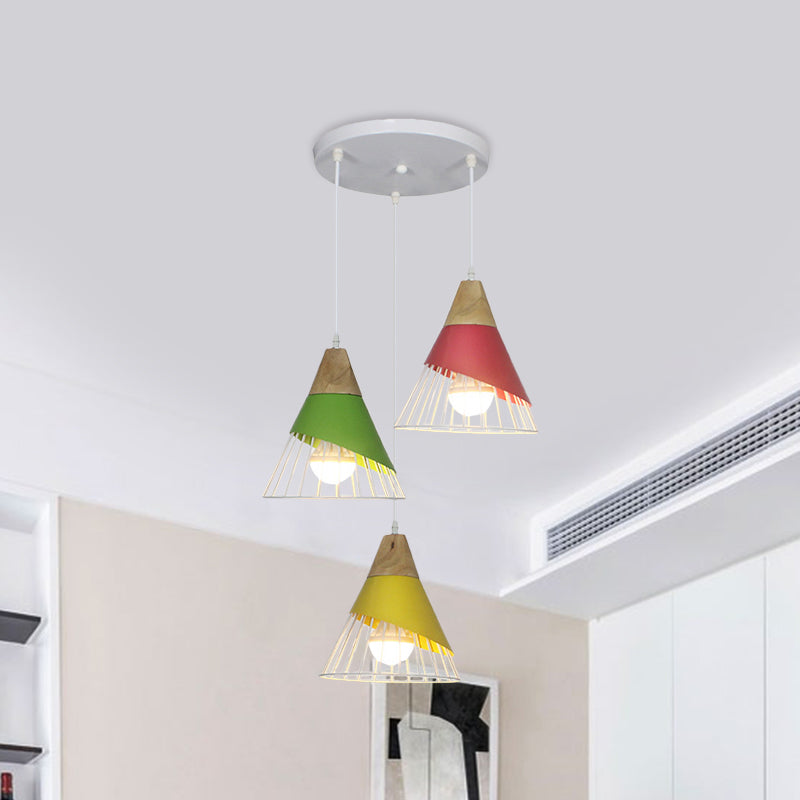 Lampe suspendue industrielle en métal à 3 têtes avec design conique noir/vert pour plafond de salon
