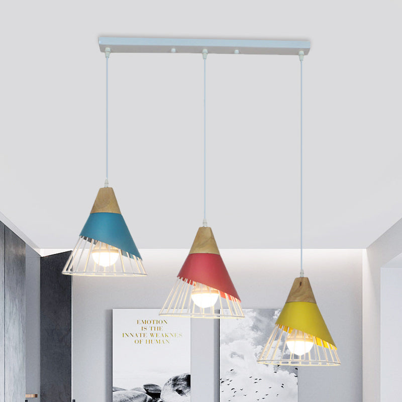 Lampe suspendue industrielle en métal à 3 têtes avec design conique noir/vert pour plafond de salon