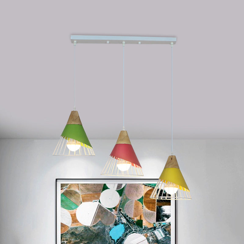 Lampe suspendue industrielle en métal à 3 têtes avec design conique noir/vert pour plafond de salon
