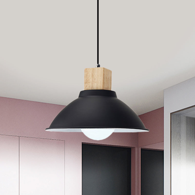 Plafonnier suspendu contemporain en métal et bois noir