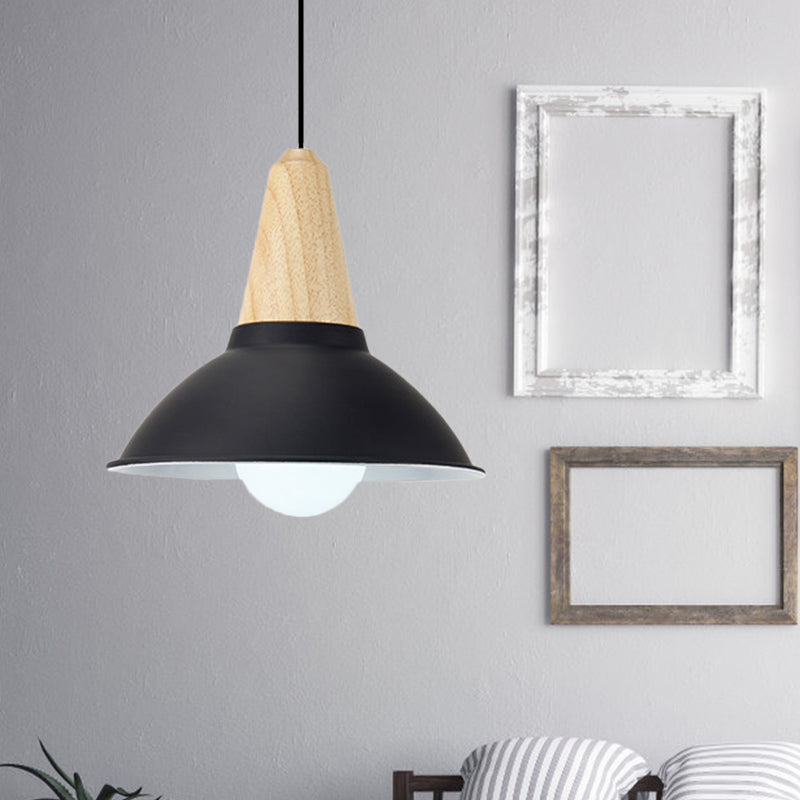 Plafonnier suspendu contemporain en métal et bois noir