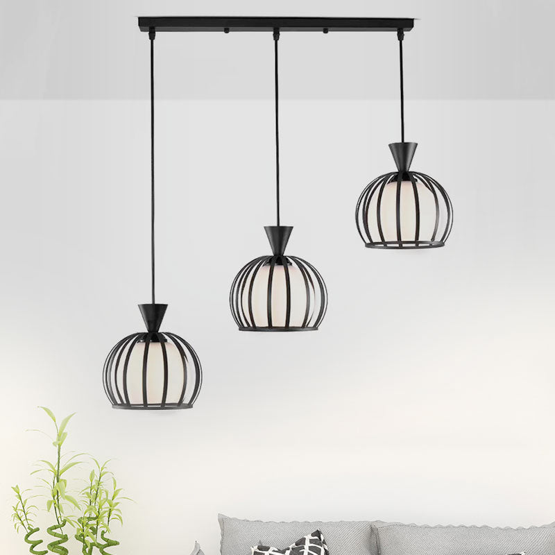 Suspension en forme de dôme en métal rétro avec abat-jour en verre laiteux - Luminaire suspendu d'intérieur à 3 ampoules en noir/blanc