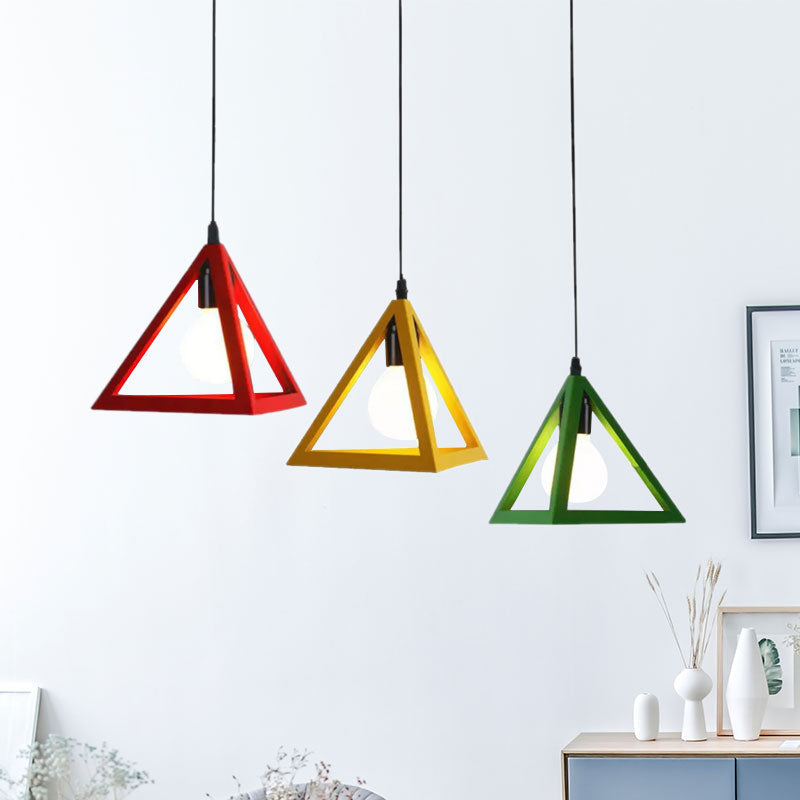 Retro Industrial Hanging Lamp with 3 Triangle Metallic Heads and Wire Guard in Black/White
