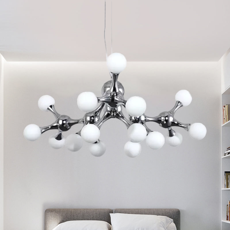 Lustre contemporain en métal avec abat-jour en verre blanc et finition chromée