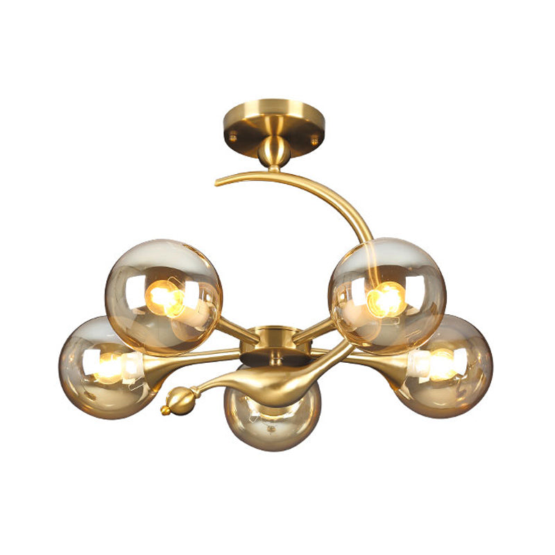 Lustre semi-encastré en forme de boule en verre ambré éclaté - Plafonnier postmoderne à 3/5 têtes en laiton avec bras incurvé