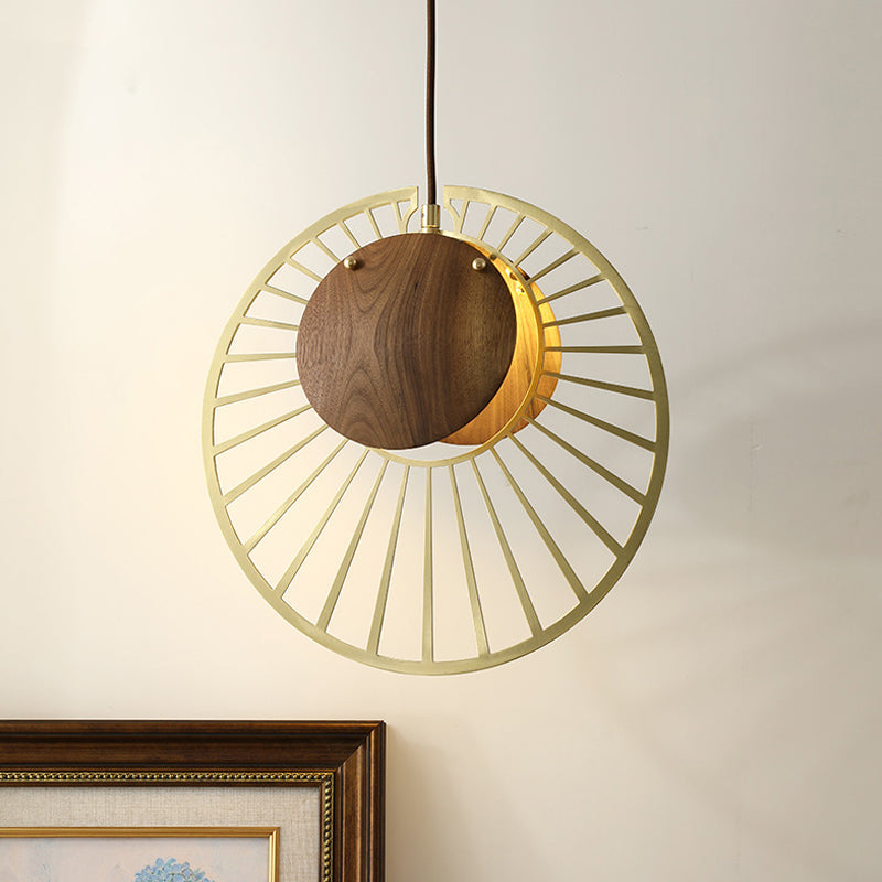 Suspension en fil de fer avec abat-jour à pince en bois - Design vert armée moderne