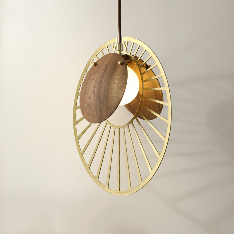 Suspension en fil de fer avec abat-jour à pince en bois - Design vert armée moderne