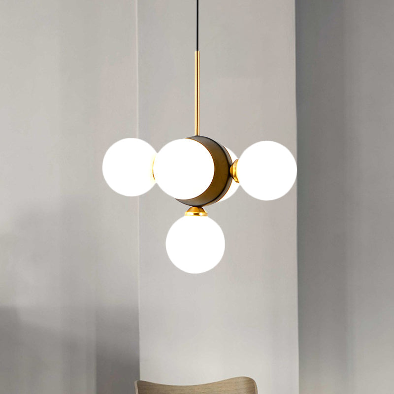 Lustre de restaurant à 5 lumières du milieu du siècle avec verre blanc/ambre - Design élégant en rafale
