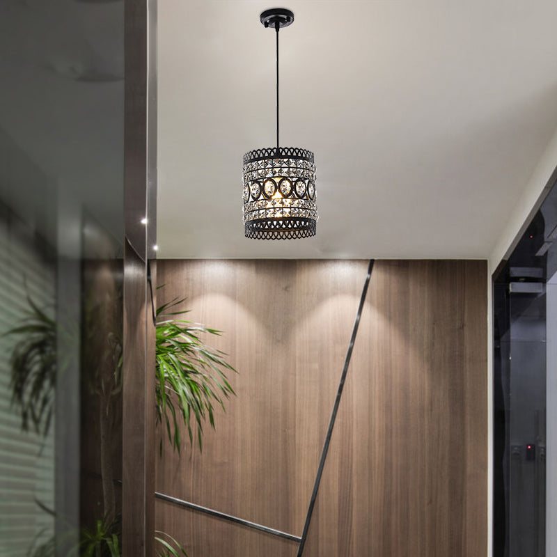 Lampe à suspension cylindrique noire de style industriel avec accent en cristal transparent pour l'éclairage du porche