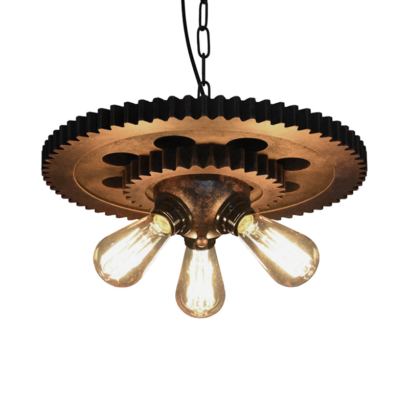 Suspension industrielle rétro à 3 têtes avec finition rouille foncée - Ampoules apparentes, construction en métal et décoration d'engrenage - Idéal pour l'éclairage de lustre des restaurants