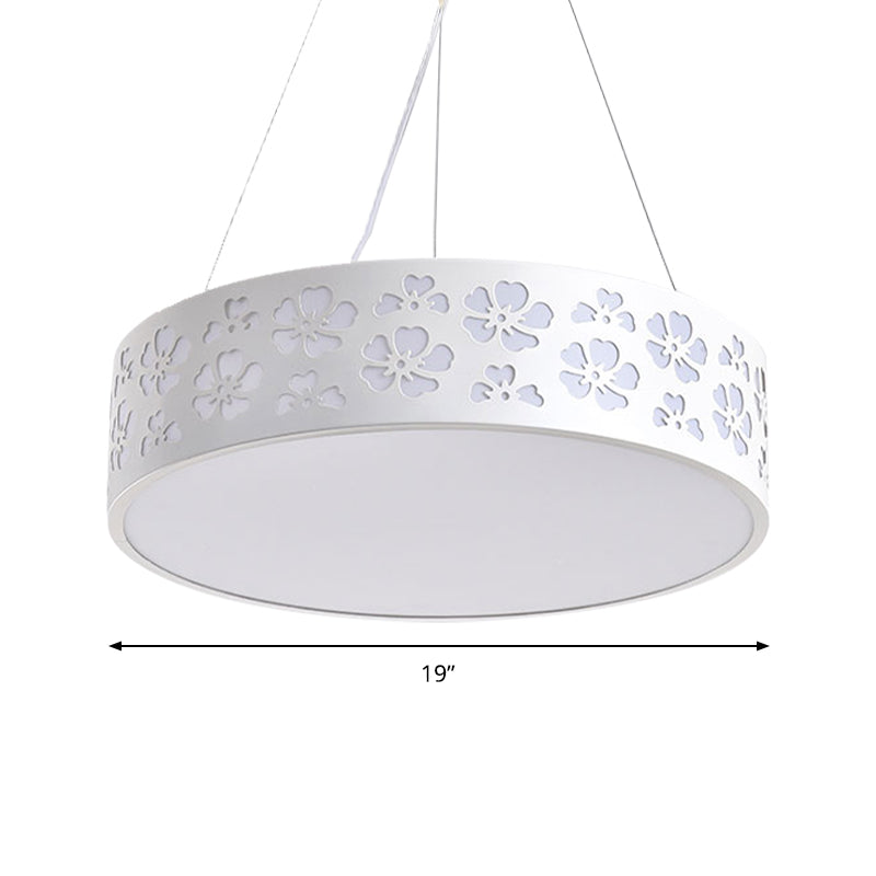 Suspension à tambour à LED en métal nordique - Plafonnier blanc avec fleur gravée, 12"/15"/19" de large (lumière blanche/chaude/naturelle)
