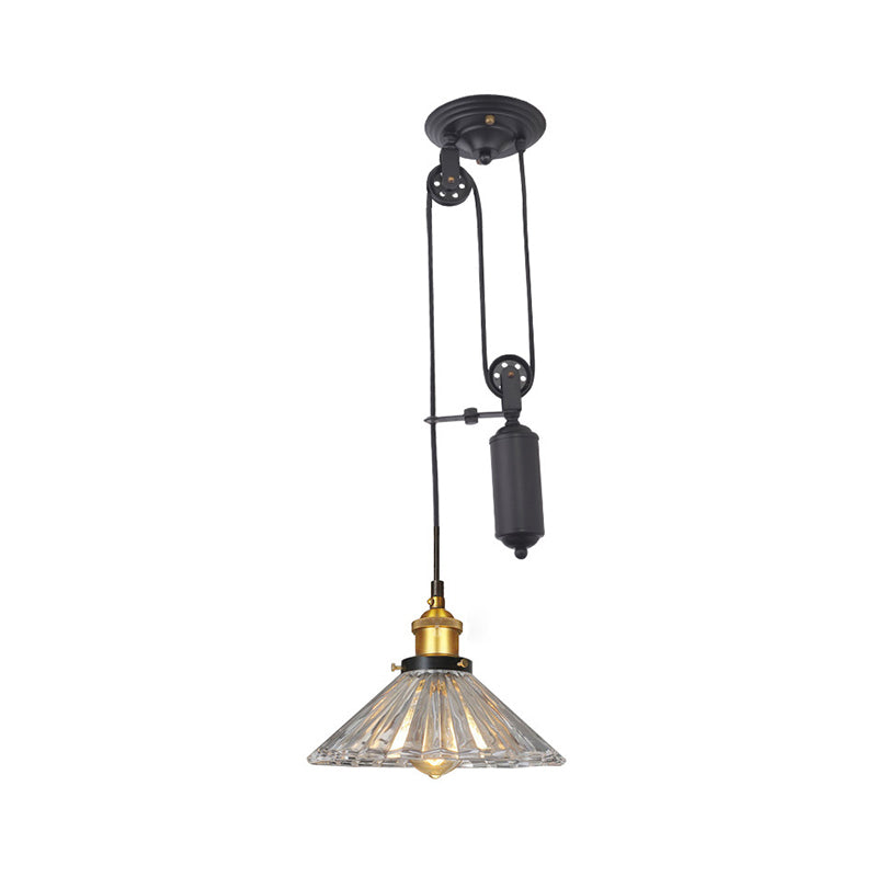 Suspension Farmhouse : luminaire en verre strié en forme de cône en bronze/laiton