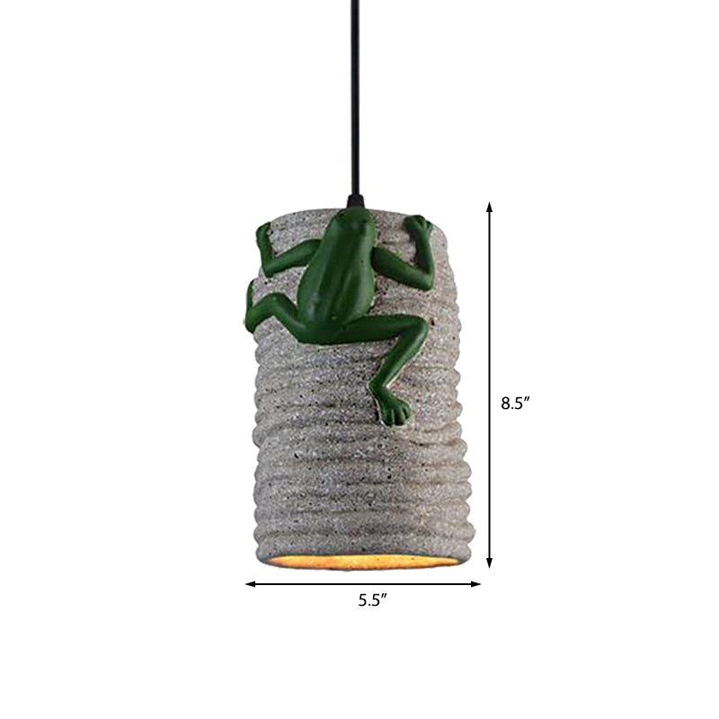 Suspension industrielle Frog Deco en laiton/noir/gris pour bars - Lampe en ciment et résine