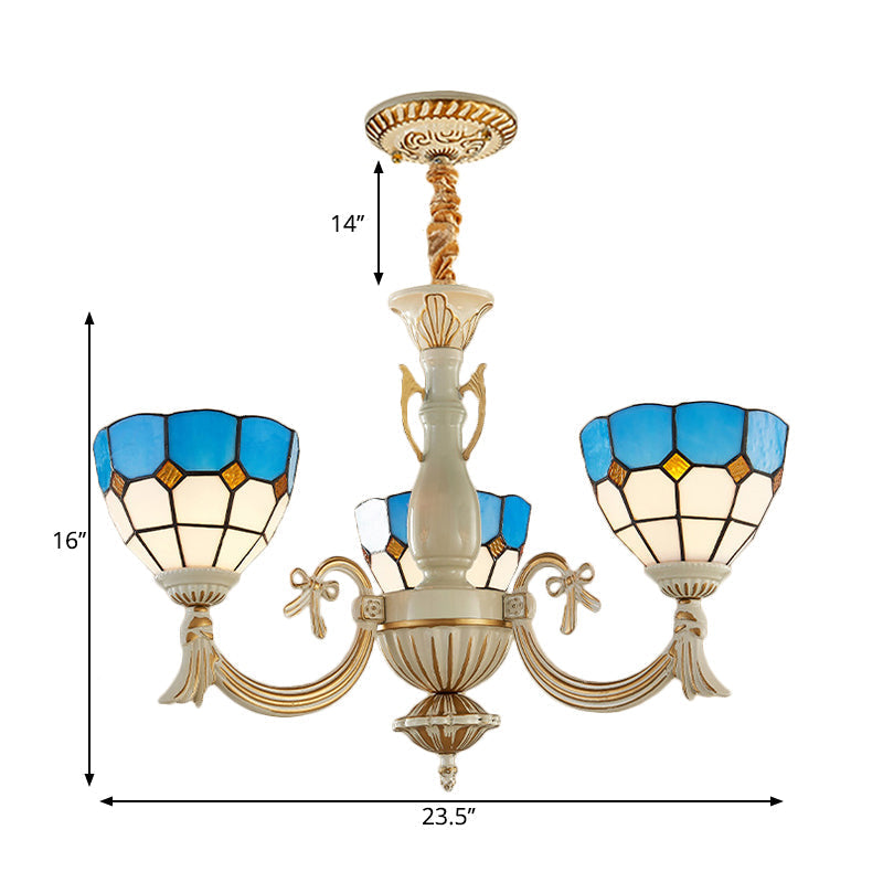 Lustre à 3 lumières en verre teinté bleu avec bras incurvé style baroque
