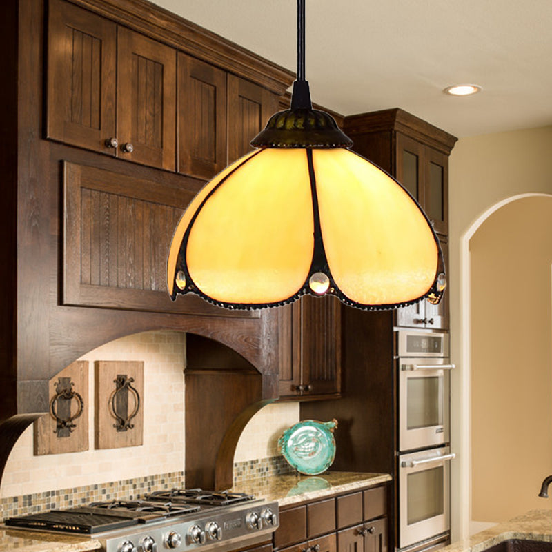 Amber Glass Scalloped Hanging Lamp - Tiffany Style Beige Ceiling Pendant