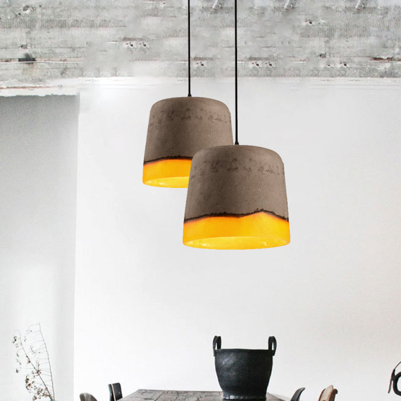 Lampe suspendue industrielle grise en ciment et résine avec 1 tête - Parfaite pour les restaurants !