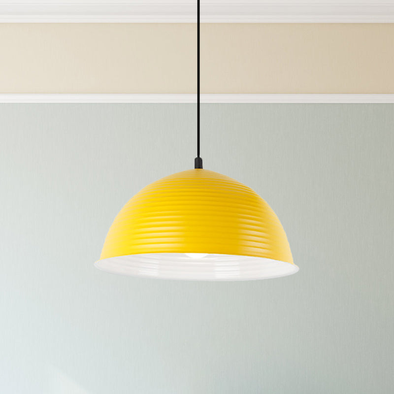 Lampe suspendue industrielle grise/jaune avec abat-jour en forme de dôme côtelé - 1 lampe, 12"/16" de large - Plafonnier d'intérieur en métal