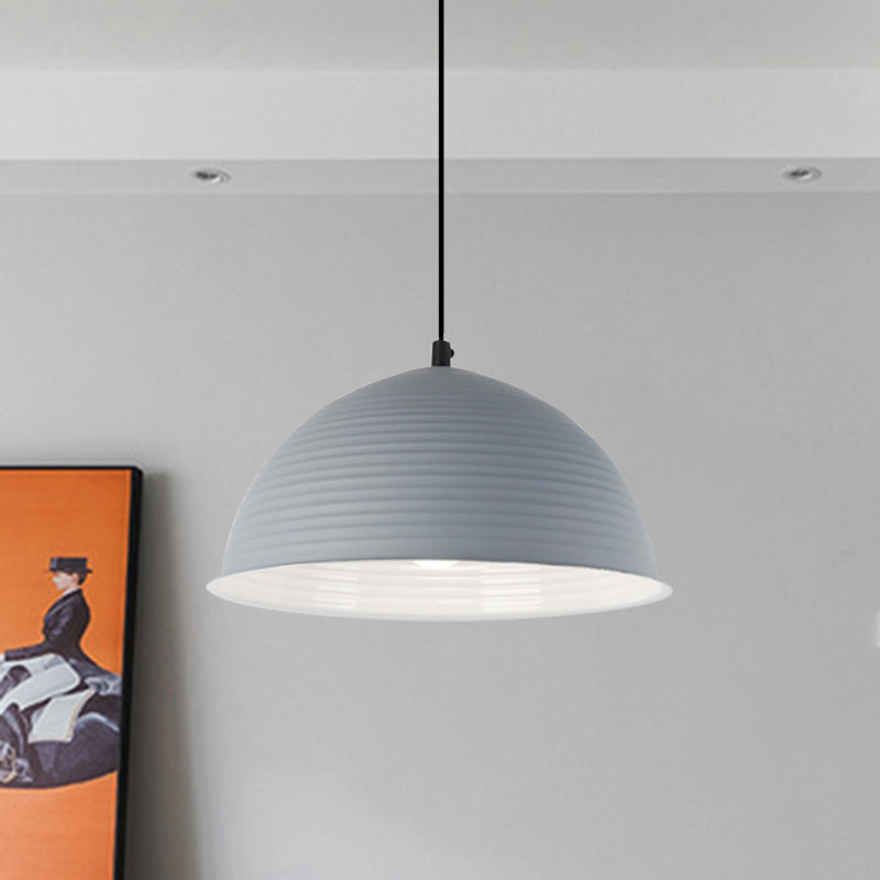 Lampe suspendue industrielle grise/jaune avec abat-jour en forme de dôme côtelé - 1 lampe, 12"/16" de large - Plafonnier d'intérieur en métal