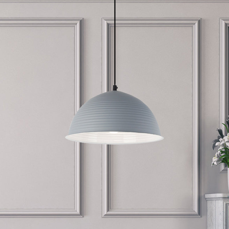 Lampe suspendue industrielle grise/jaune avec abat-jour en forme de dôme côtelé - 1 lampe, 12"/16" de large - Plafonnier d'intérieur en métal
