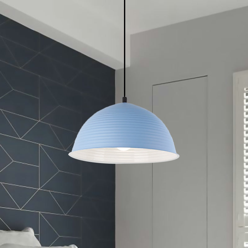 Lampe suspendue industrielle grise/jaune avec abat-jour en forme de dôme côtelé - 1 lampe, 12"/16" de large - Plafonnier d'intérieur en métal