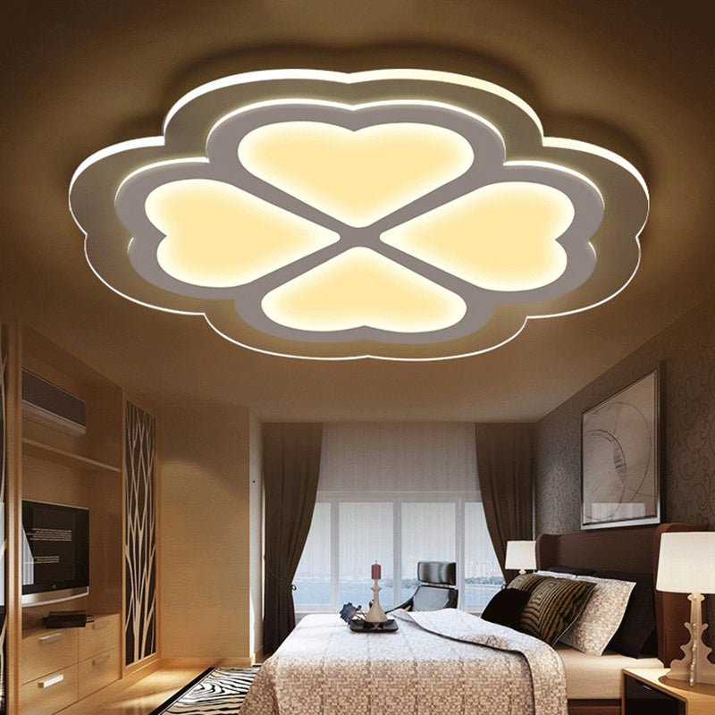 Loving Heart Petal Flush Ceiling Light - Romantic Acrylic LED Lamp for Nursing Room (White)