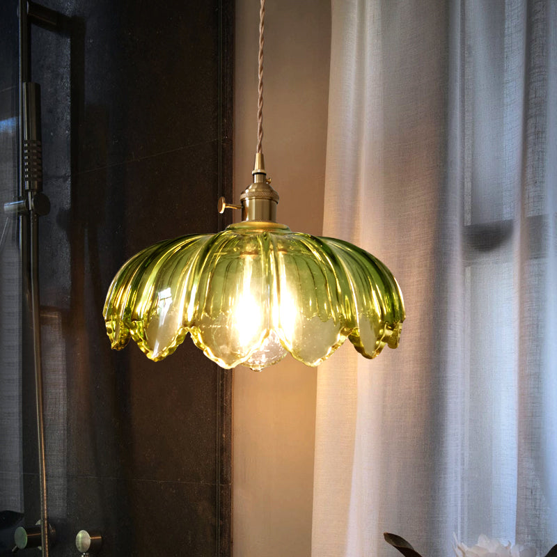 Plafonnier suspendu en verre vert avec abat-jour festonné rétro à 1 ampoule pour cuisine ouverte en laiton