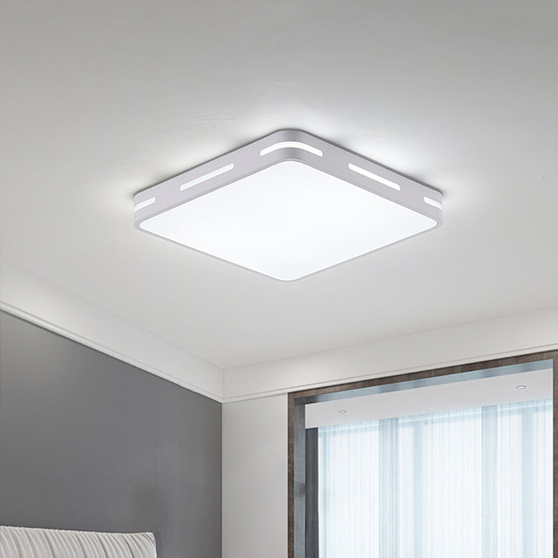 Plafonnier de chambre minimaliste : lampe encastrée carrée/ronde en métal avec LED de 12 à 19,5 pouces de large en blanc