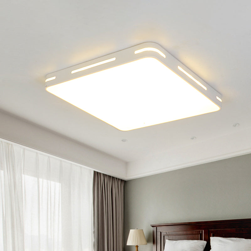 Plafonnier de chambre minimaliste : lampe encastrée carrée/ronde en métal avec LED de 12 à 19,5 pouces de large en blanc
