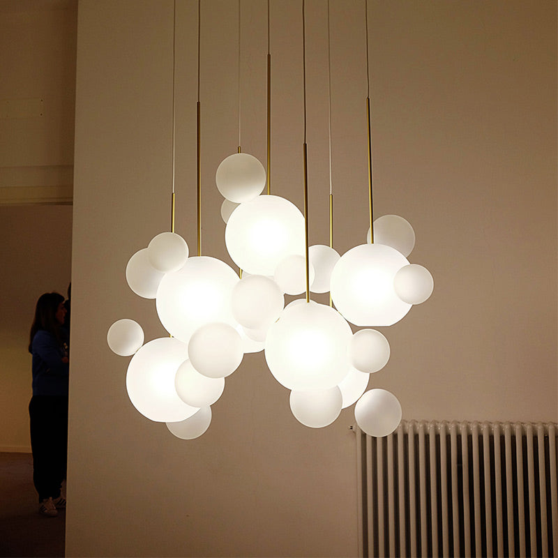 Valentina - Lampe suspendue moderne à bulles Lampe suspendue moderne à 5 ampoules en verre blanc soufflé à la bouche pour café