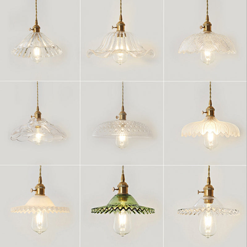 Kit de lampe suspendue post-moderne dorée avec 1 tête, design floral/bol/cône et abat-jour en verre givré/transparent