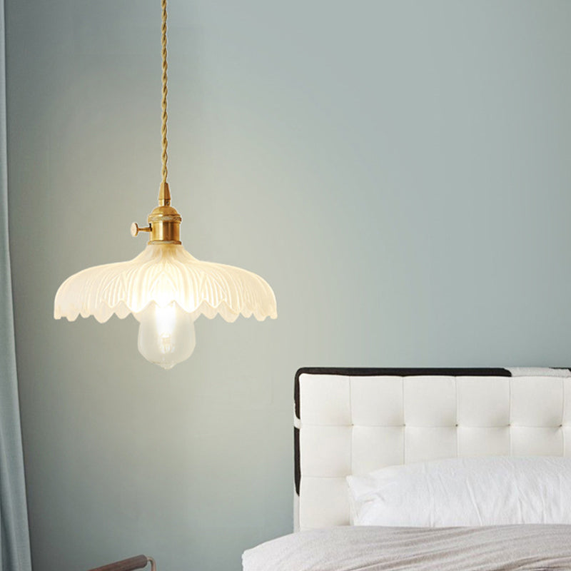 Kit de lampe suspendue post-moderne dorée avec 1 tête, design floral/bol/cône et abat-jour en verre givré/transparent