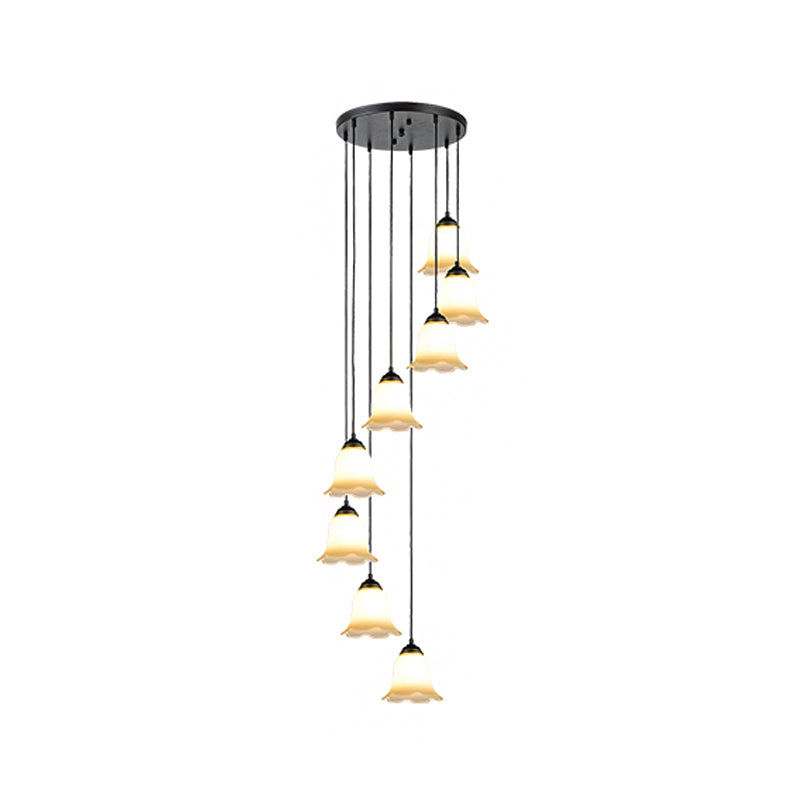 Suspension d'escalier minimaliste en forme de fleur noire avec verre dépoli et auvent rond