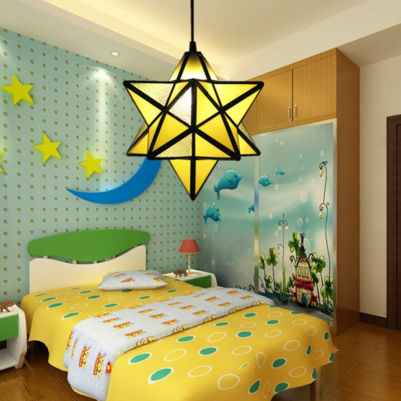 Lampe à suspension Tiffany Star Shade avec éclairage de suspension en vitrail pour chambre à coucher
