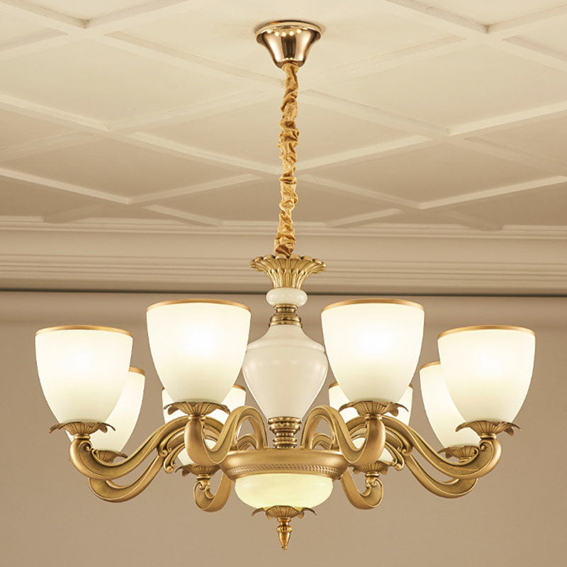 Luminaire suspendu Simplicity en or avec bol en verre laiteux pour le salon