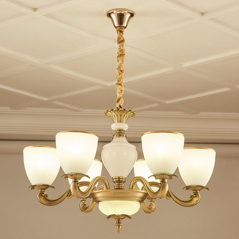 Luminaire suspendu Simplicity en or avec bol en verre laiteux pour le salon