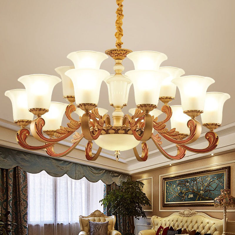 Lustre suspendu doré avec verre dépoli pour un éclairage de chambre moderne