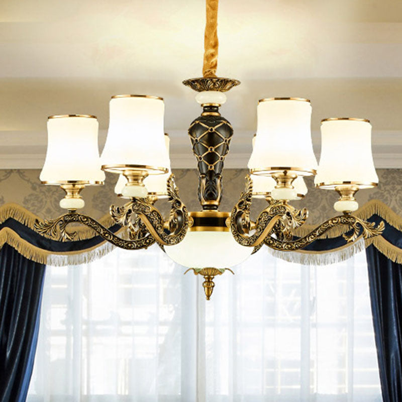 Lustre conique moderne en laiton avec éclairage suspendu en verre blanc pour le salon