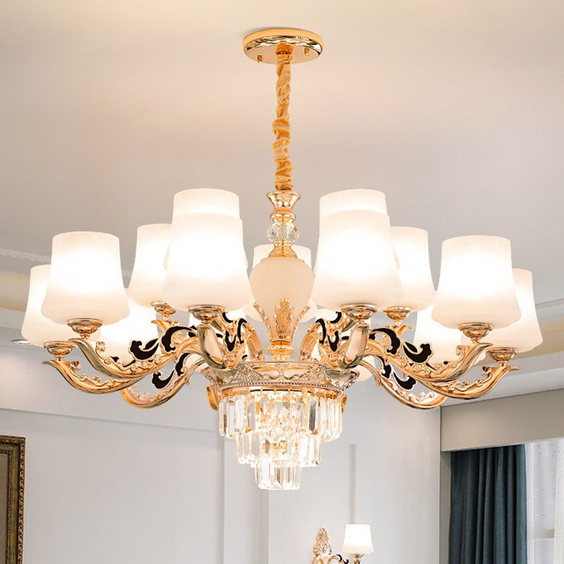 Lustre conique doré : lampe à pendule élégante avec abat-jour en verre dépoli blanc pour le salon