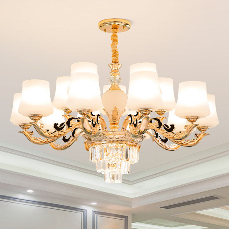 Lustre conique doré : lampe à pendule élégante avec abat-jour en verre dépoli blanc pour le salon